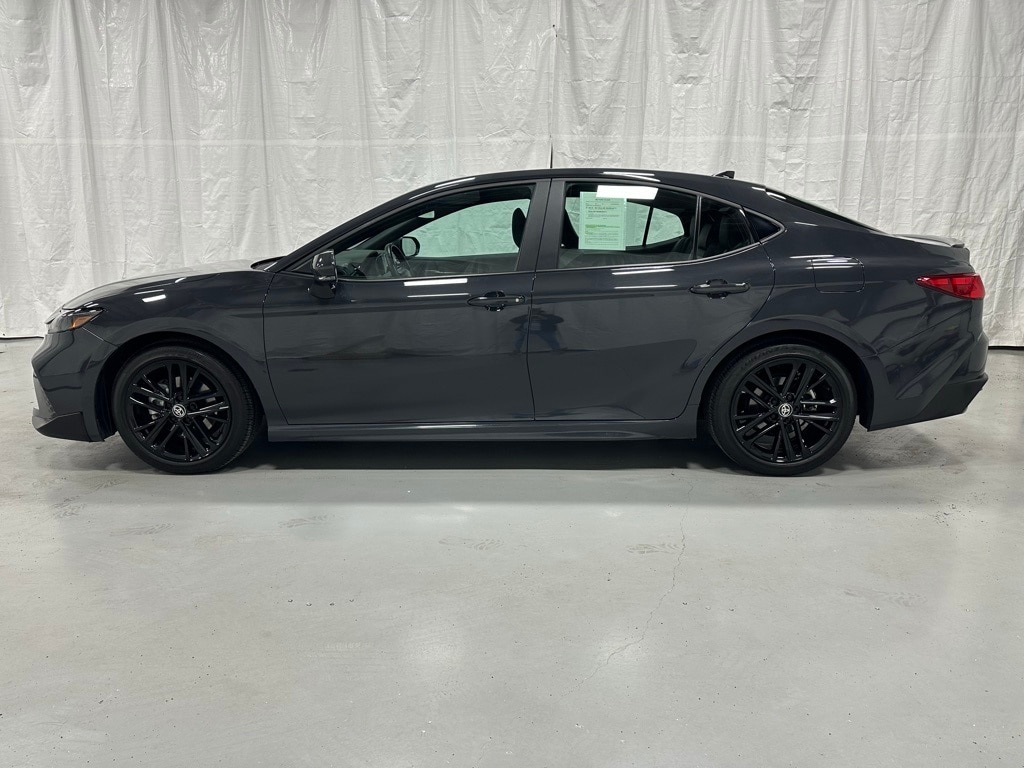 Used 2025 Toyota Camry SE Sedan