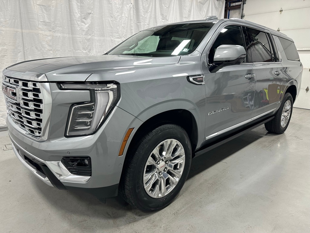 Used 2025 GMC Yukon XL Denali SUV