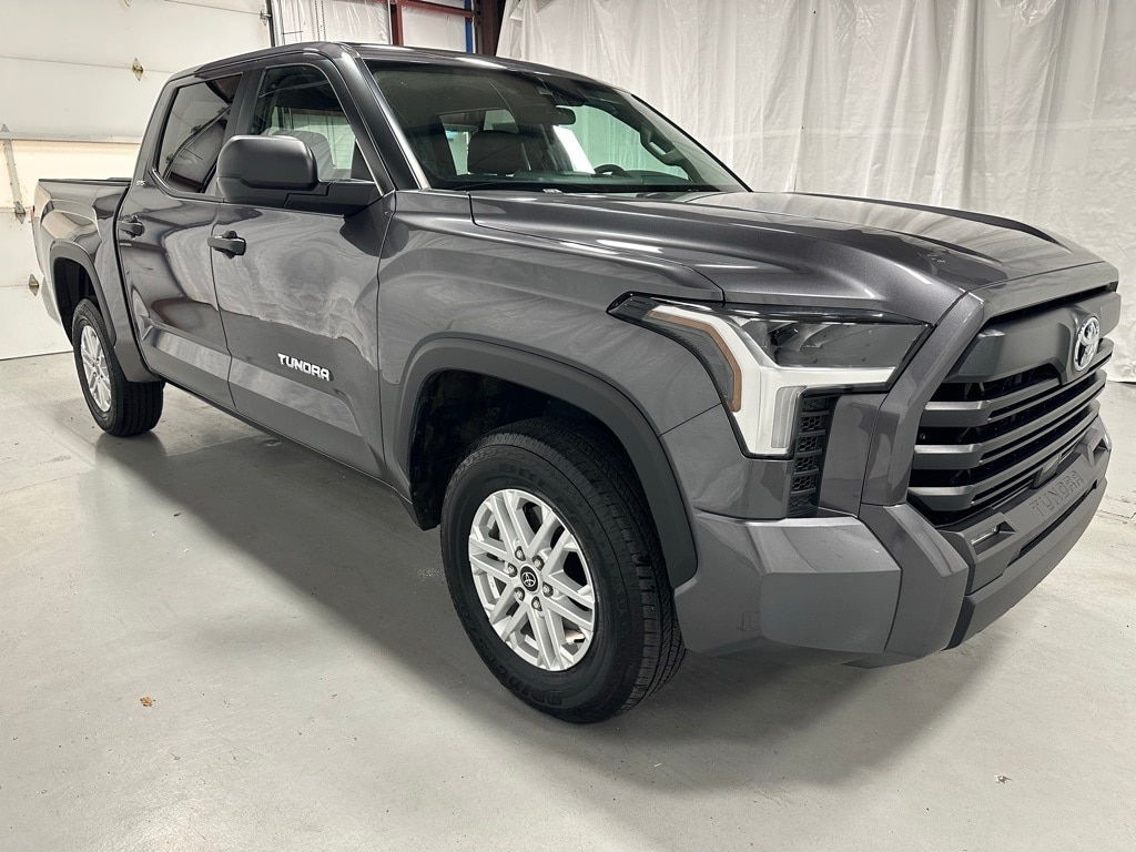 2024 Toyota Tundra SR5's photo