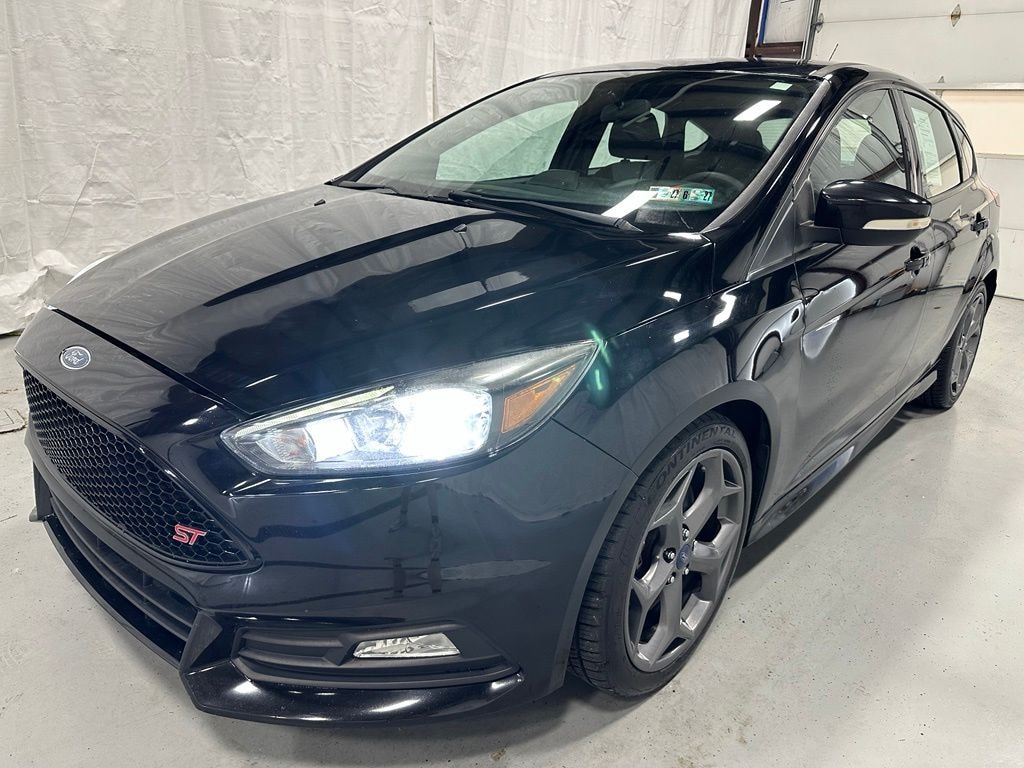 Used 2018 Ford Focus Base Hatchback