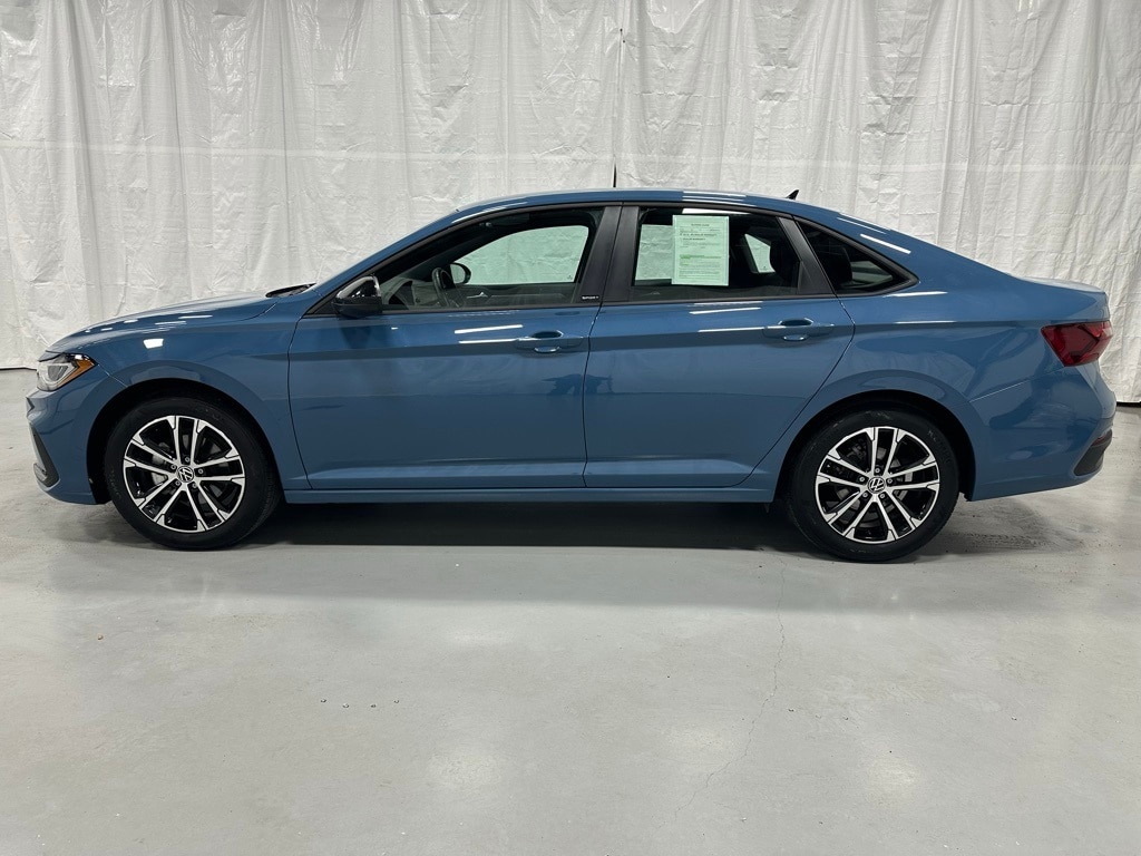Used 2025 Volkswagen Jetta 1.5T Sport Sedan