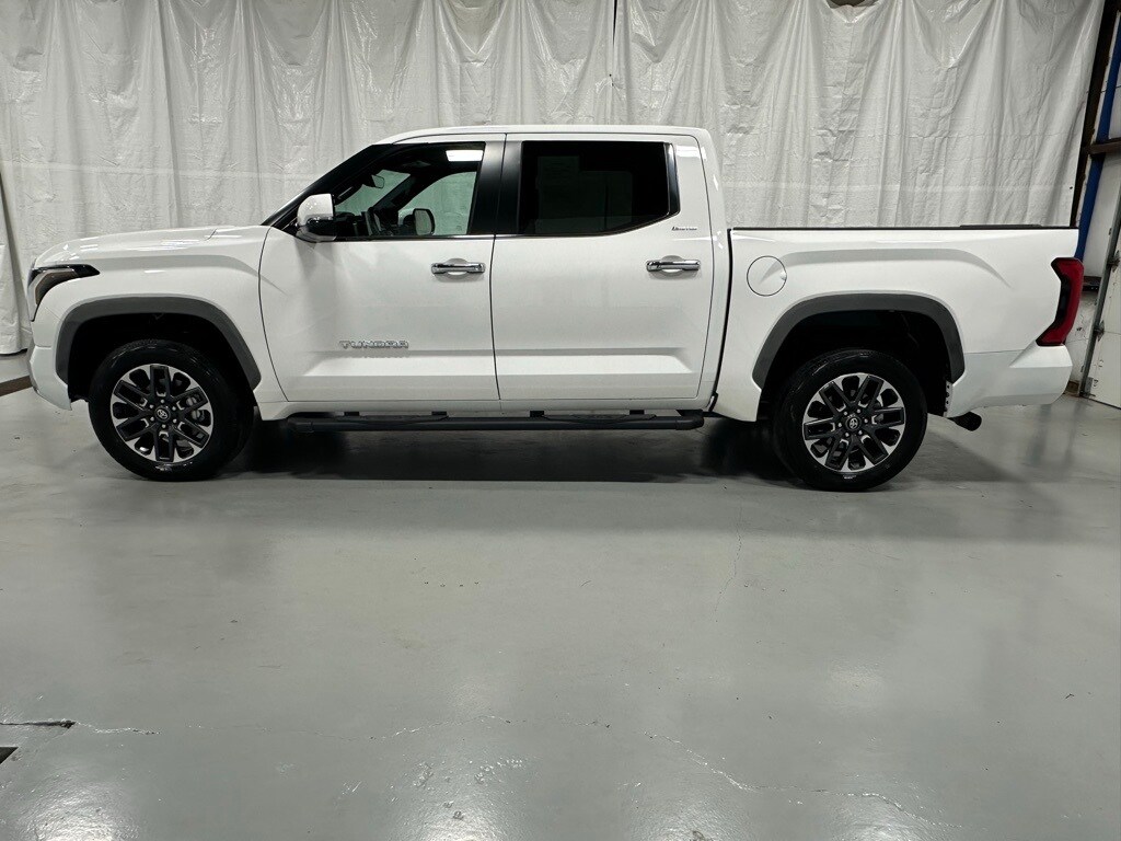 2025 Toyota Tundra Limited photo 4