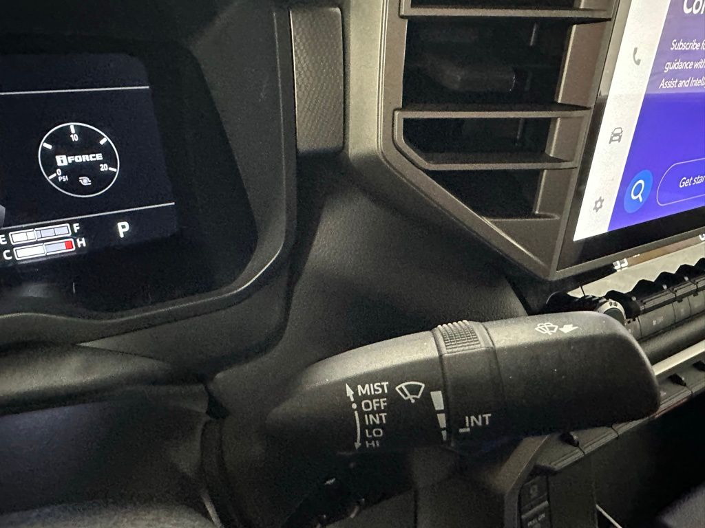 2025 Toyota Tundra Limited - Photo 22