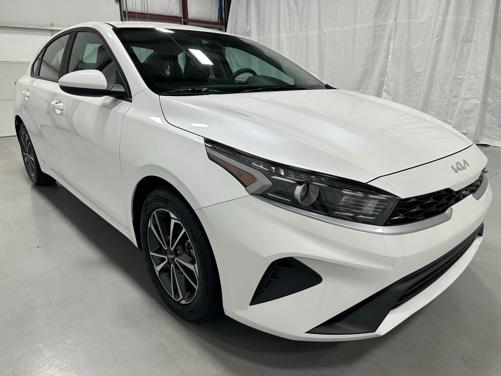 2024 Kia Forte LXS's photo