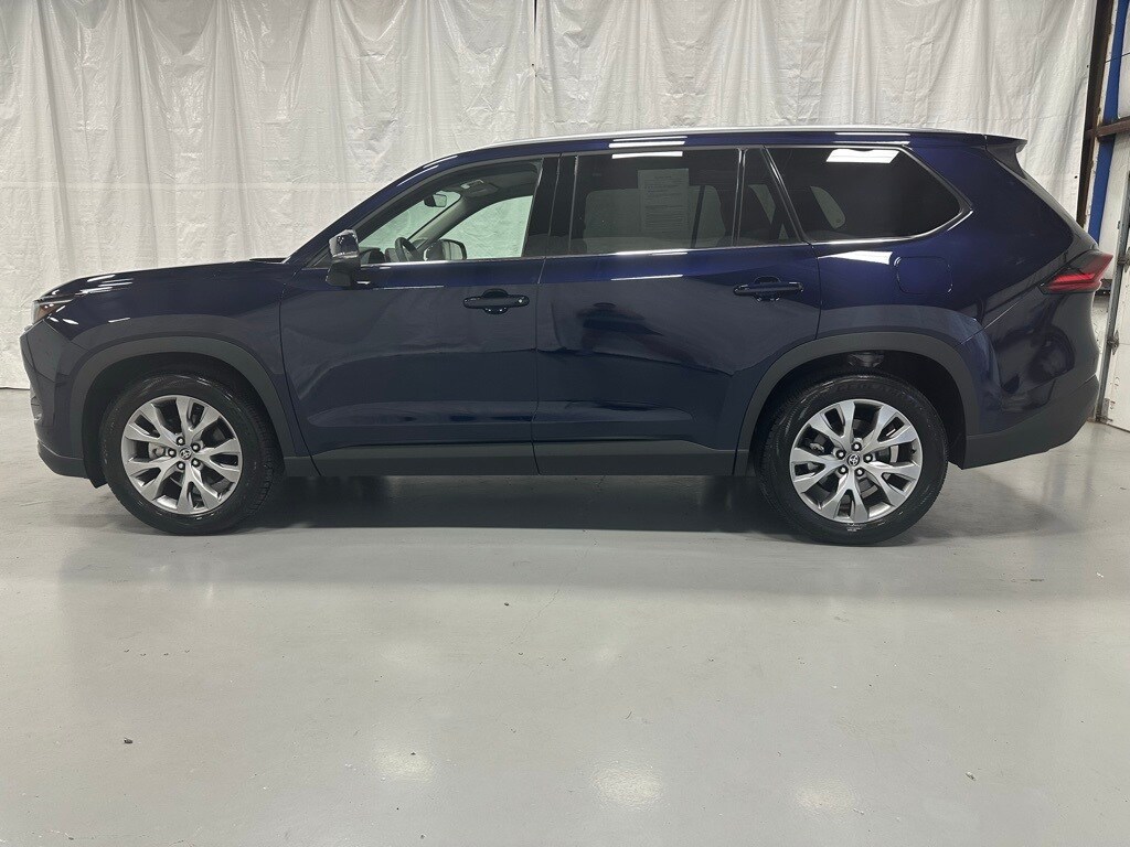 2025 Toyota Grand Highlander Limited photo 4
