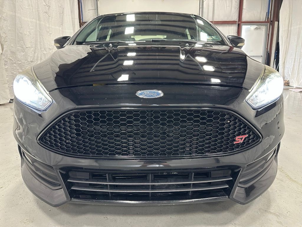 Used 2018 Ford Focus Base Hatchback