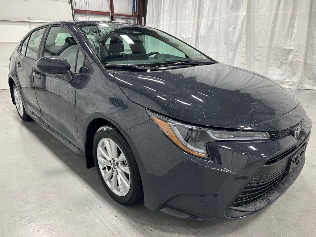 Used 2025 Toyota Corolla LE Sedan