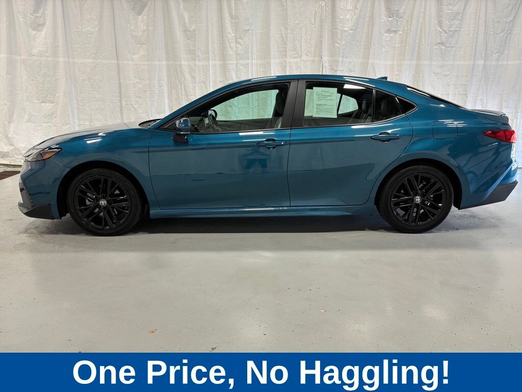 Used 2026 Toyota Camry SE Sedan