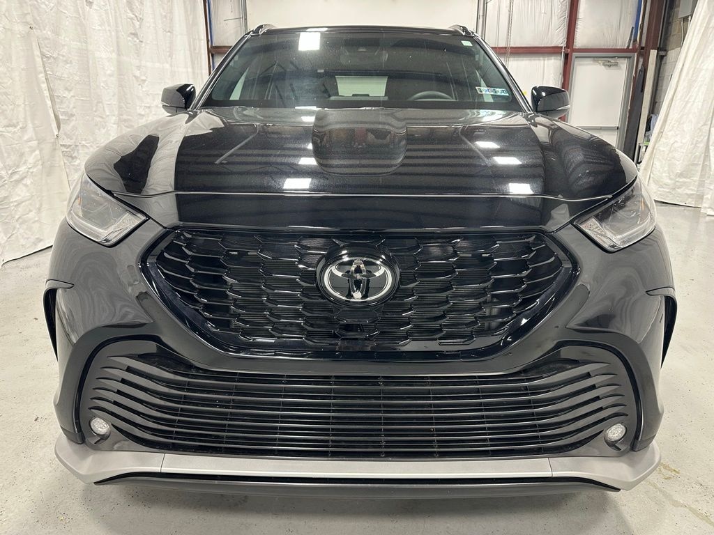 Used 2025 Toyota Highlander XSE SUV