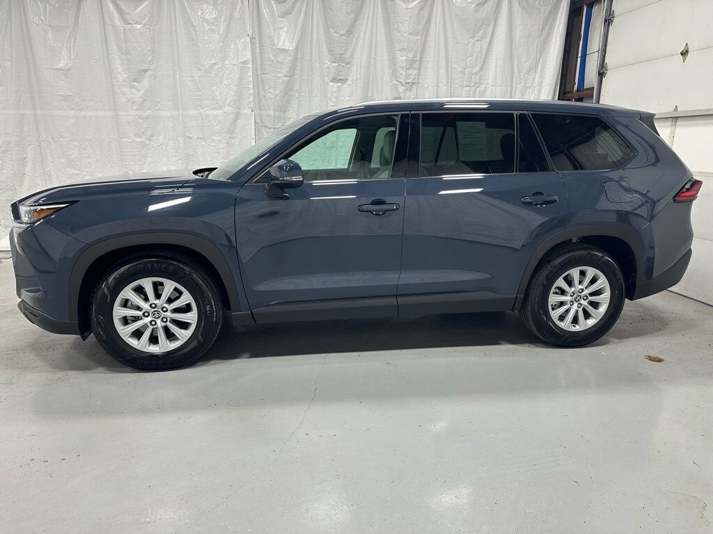 Used 2025 Toyota Grand Highlander XLE SUV