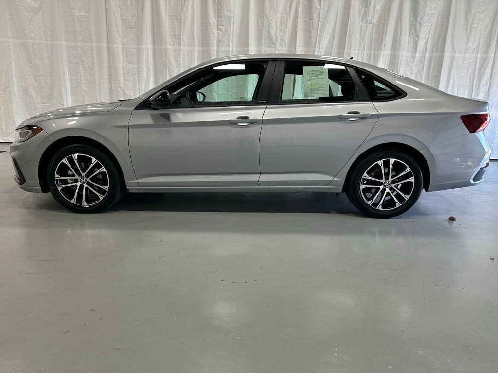 Used 2025 Volkswagen Jetta 1.5T Sport Sedan
