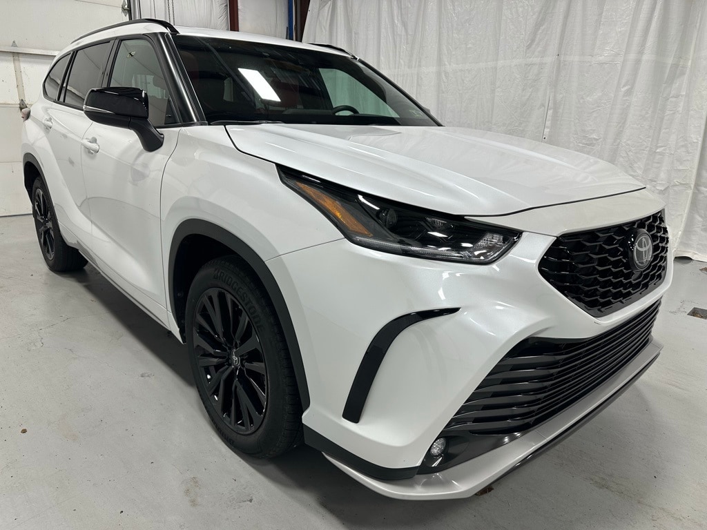 Used 2025 Toyota Highlander XSE SUV
