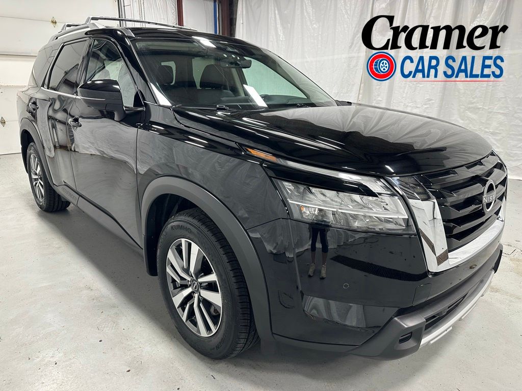2024 Nissan Pathfinder SL 4WD's photo