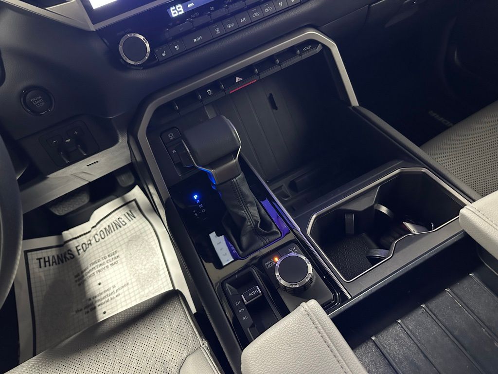2025 Toyota Tundra Limited - Photo 38