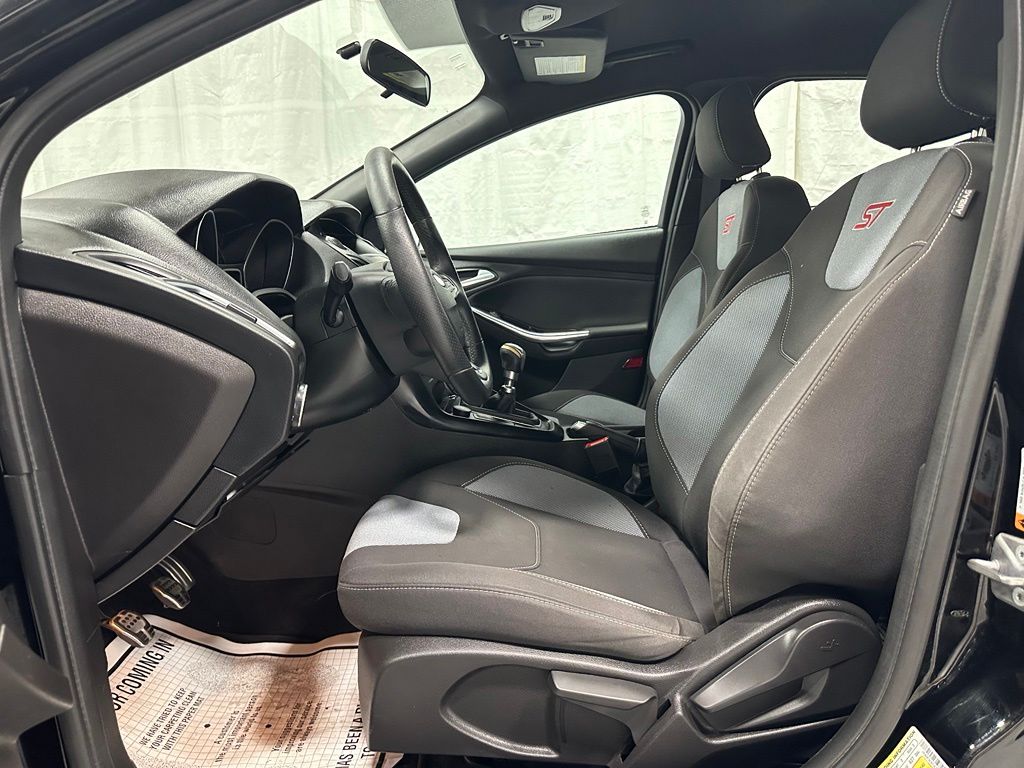 2018 Ford Focus ST - Photo 14