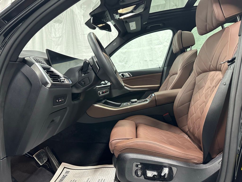 2026 BMW X5 50e - Photo 14
