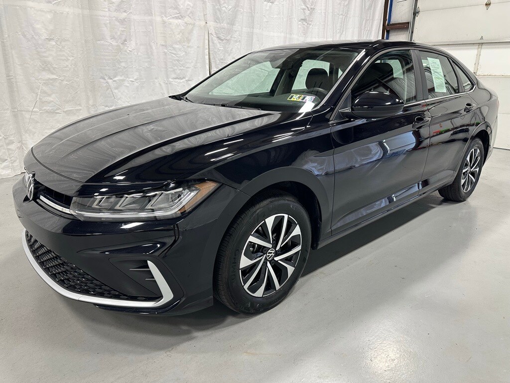 2025 Volkswagen Jetta 1.5T S photo 3