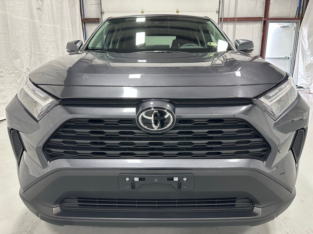 2025 Toyota RAV4 LE photo 2