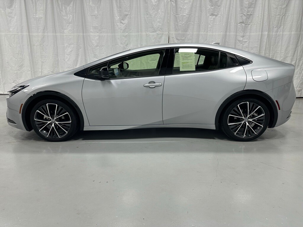 2024 Toyota Prius XLE photo 4
