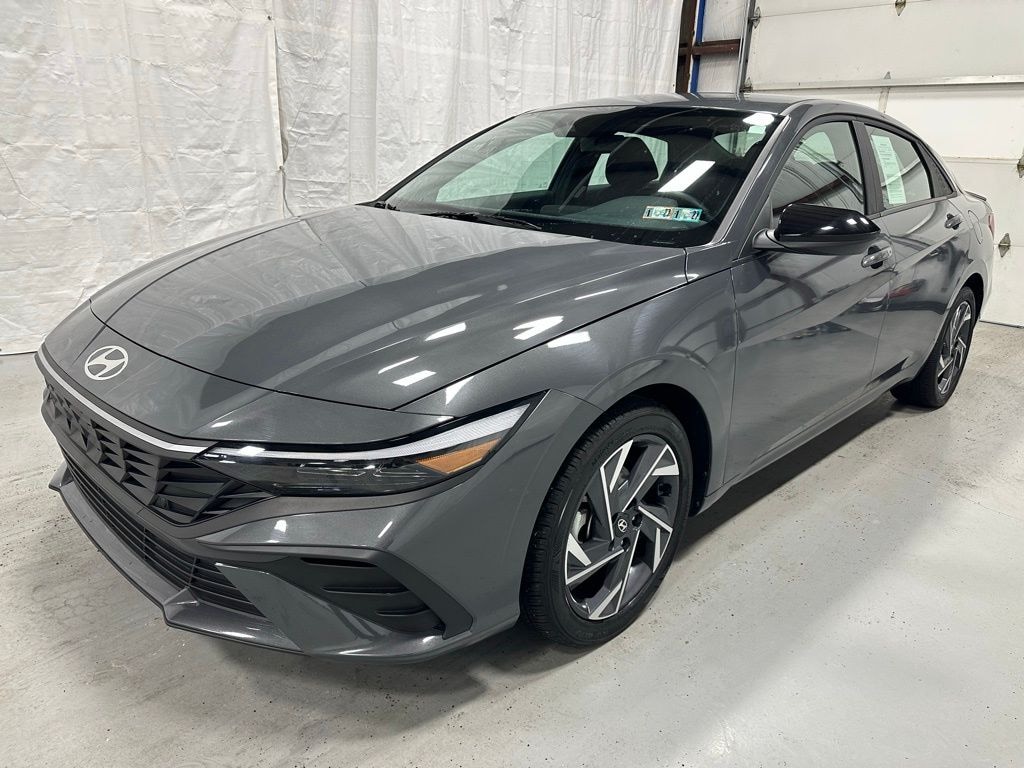 Used 2025 Hyundai Elantra SEL Sport Sedan