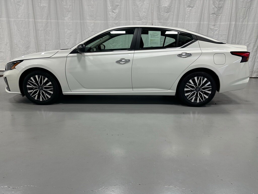 2024 Nissan Altima 2.5 SV photo 4
