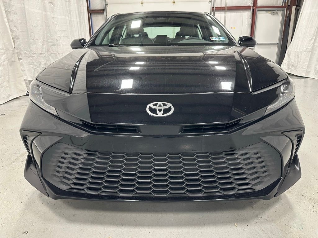 Used 2025 Toyota Camry SE Sedan