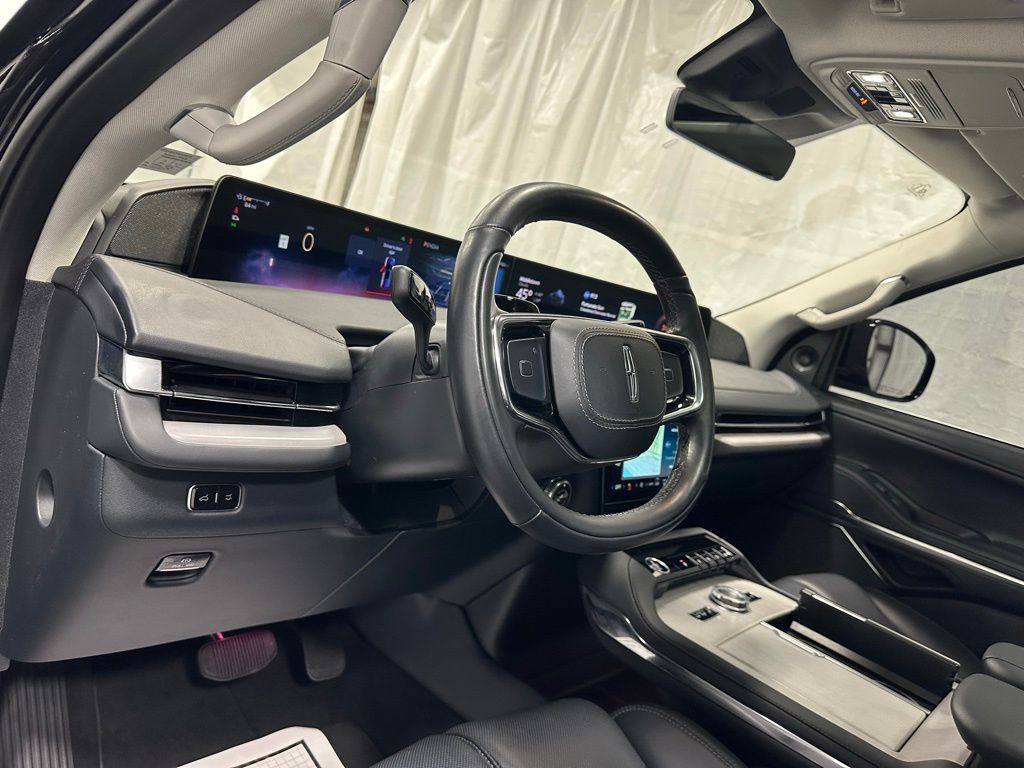 2025 Lincoln Navigator Reserve - Photo 16