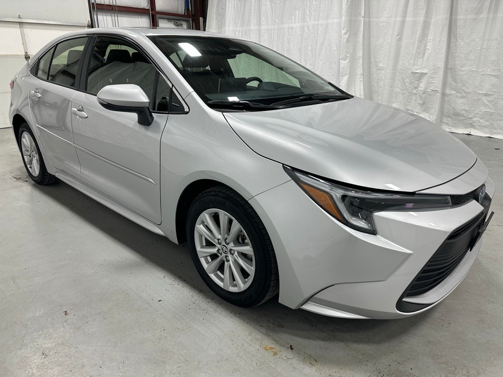 Used 2025 Toyota Corolla Hybrid XLE Sedan