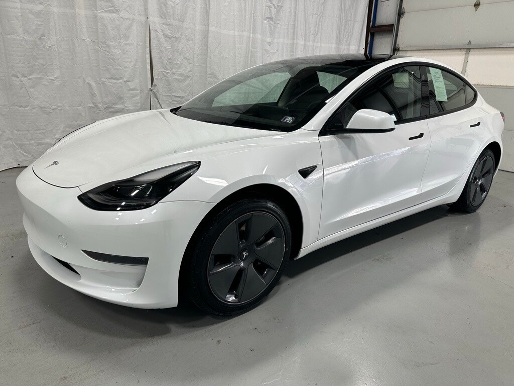 2023 Tesla Model 3 photo 3