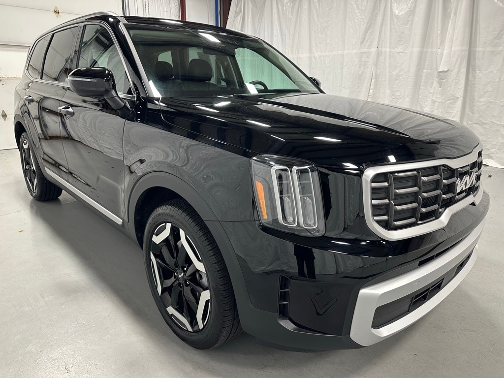 2025 Kia Telluride S's photo