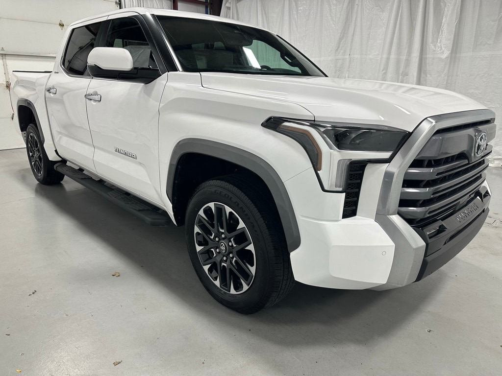 2025 Toyota Tundra Limited's photo