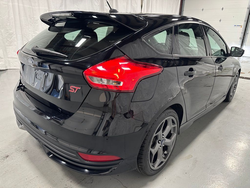 2018 Ford Focus ST - Photo 7