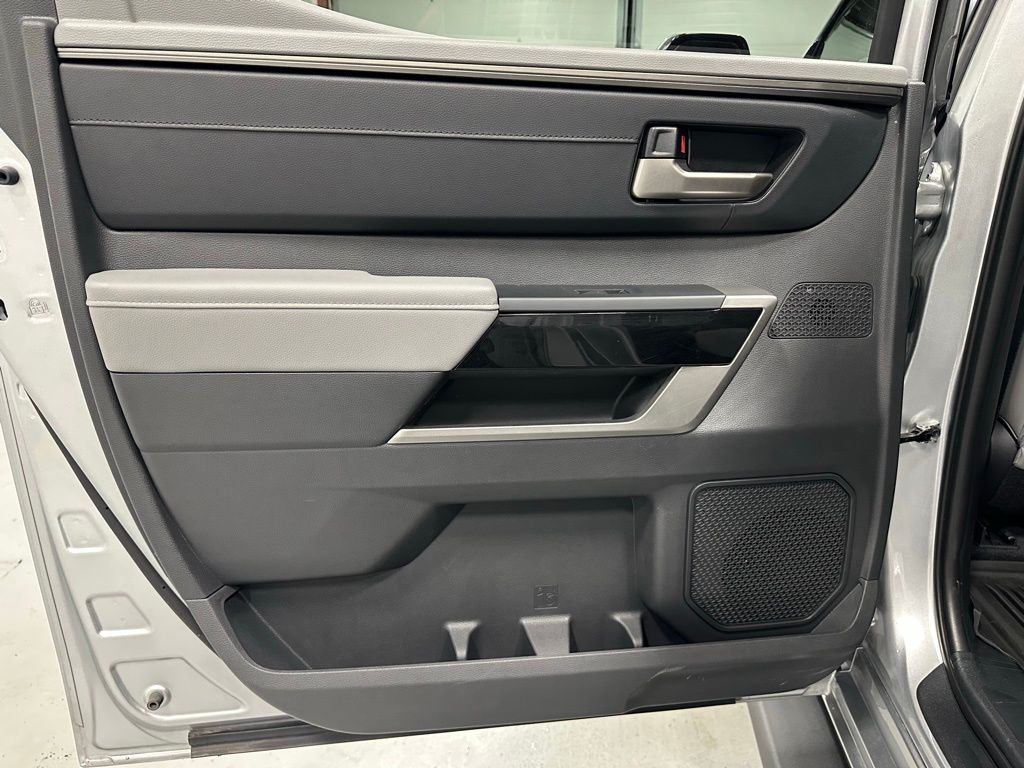2025 Toyota Tundra Limited - Photo 41