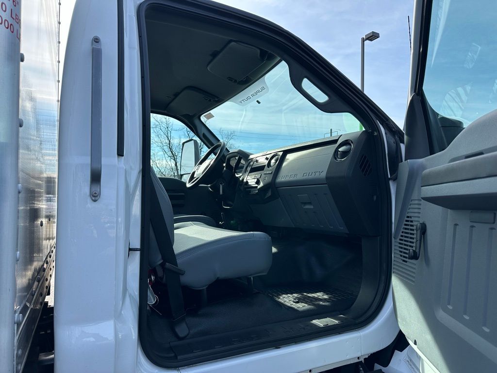2024 Ford F-650 - Photo 35