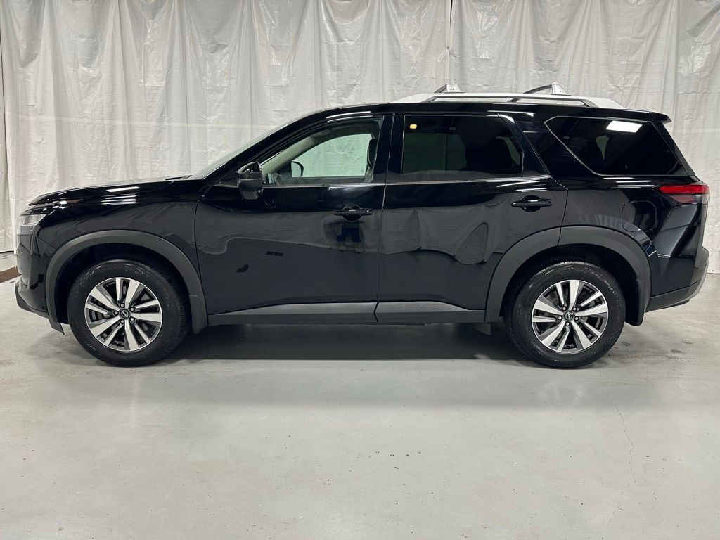 Used 2024 Nissan Pathfinder SL SUV