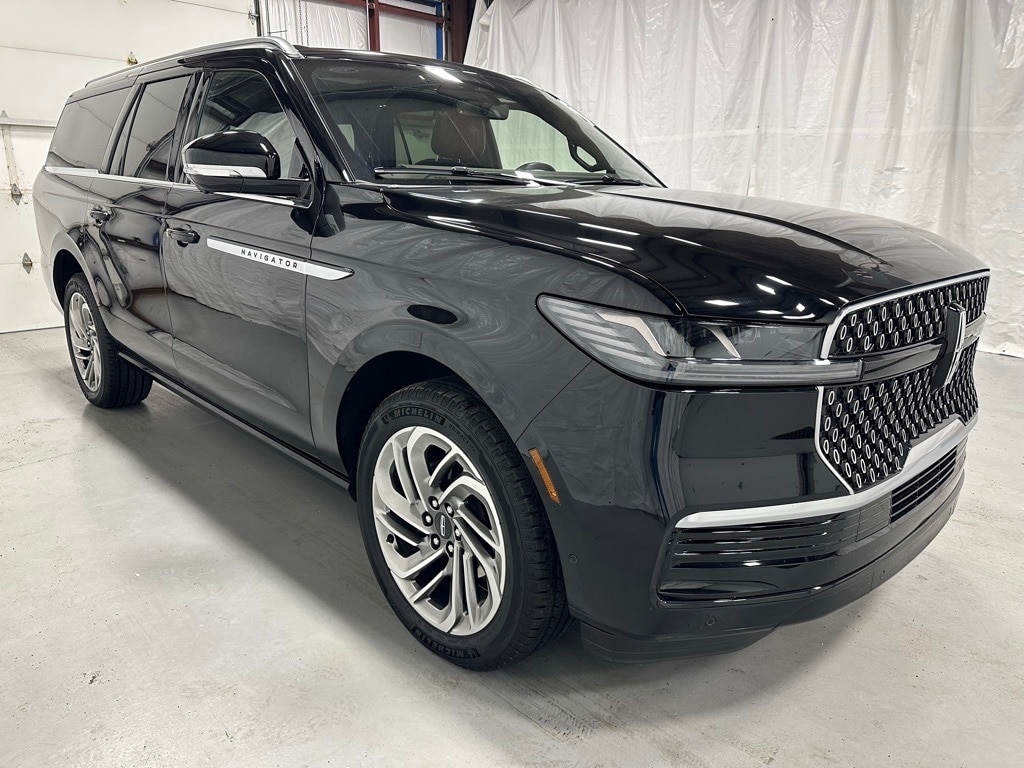 2025 Lincoln Navigator Reserve L's photo