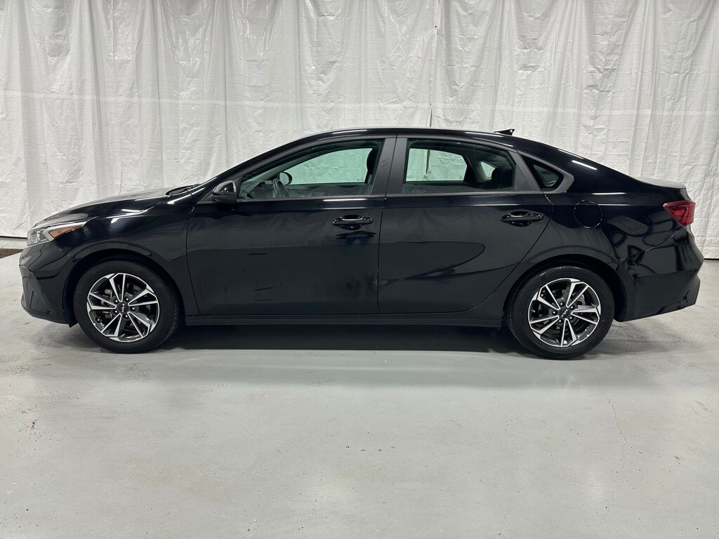 Used 2024 Kia Forte LXS Sedan