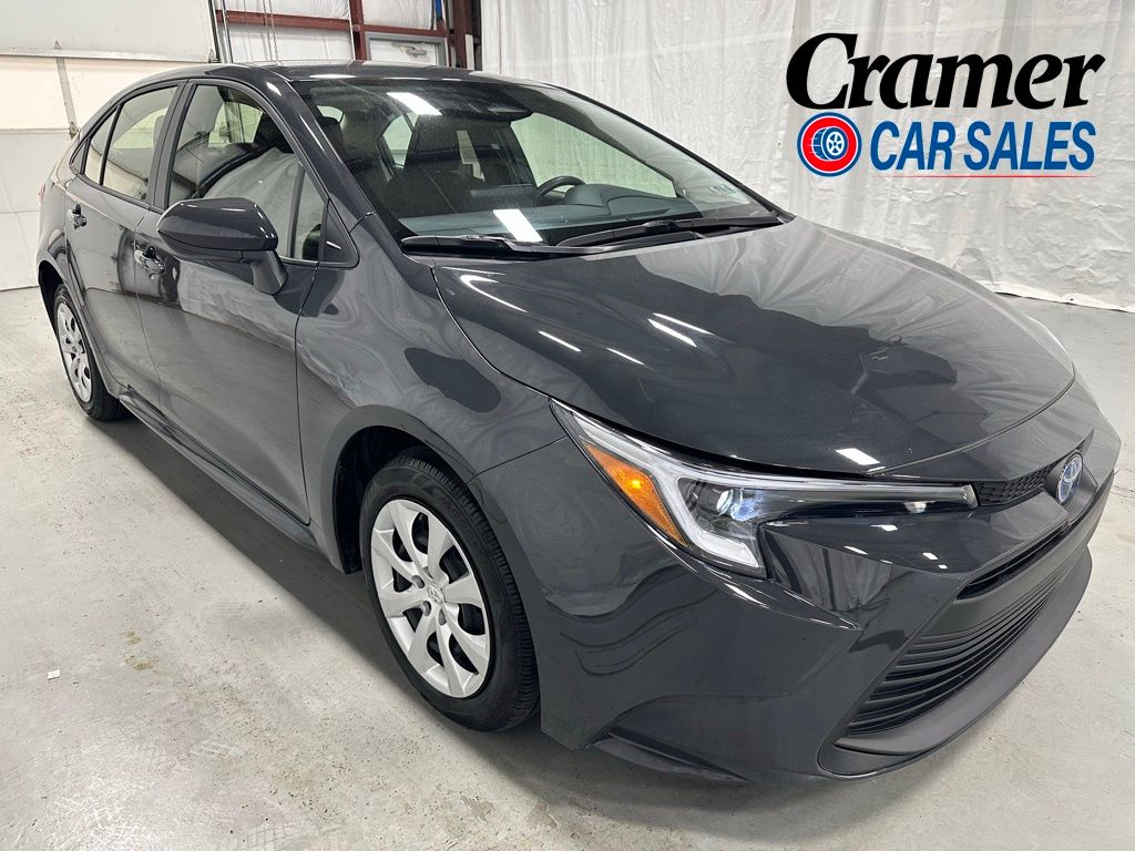 2025 Toyota Corolla LE Hybrid CVT's photo