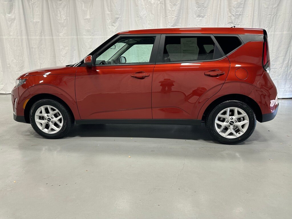 Used 2024 Kia Soul LX Hatchback
