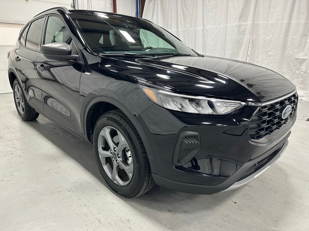 2025 Ford Escape ST-Line's photo