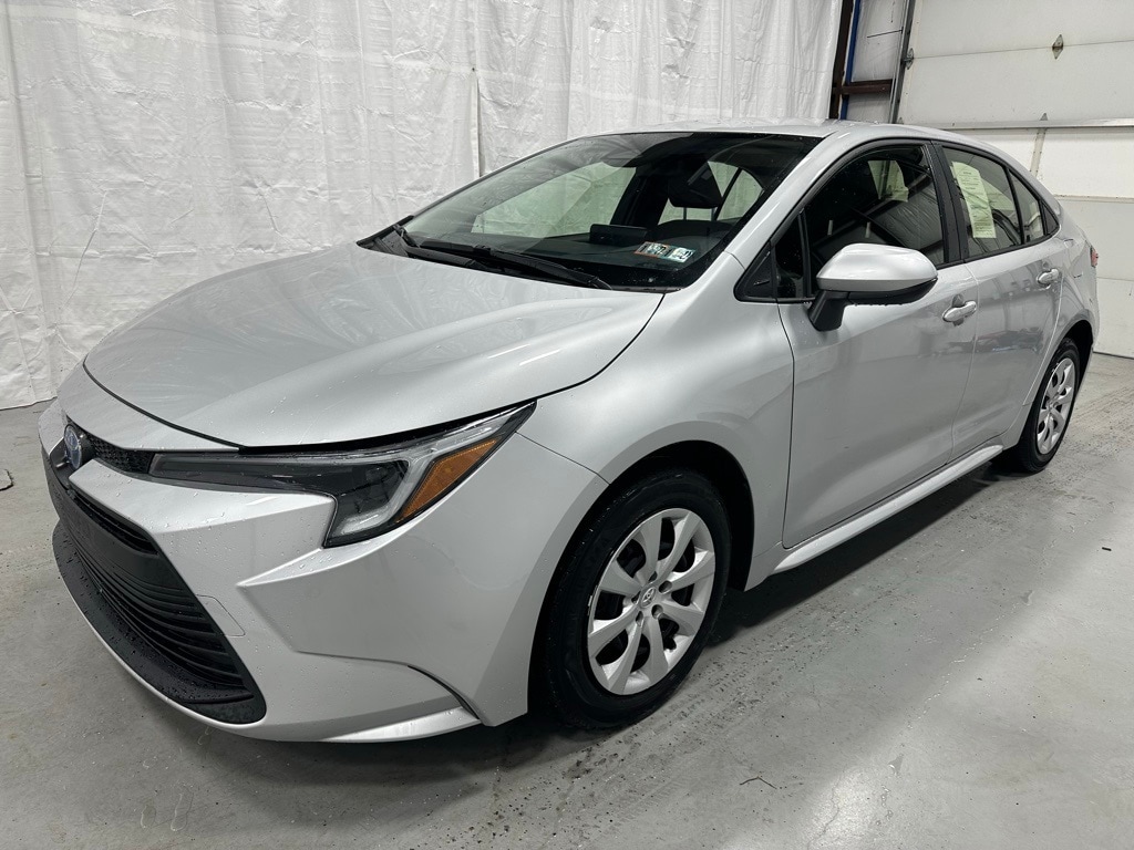 Used 2025 Toyota Corolla Hybrid LE Sedan