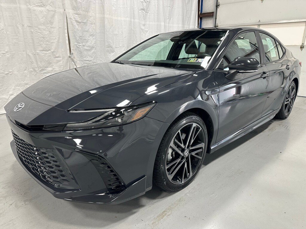2025 Toyota Camry XSE photo 2