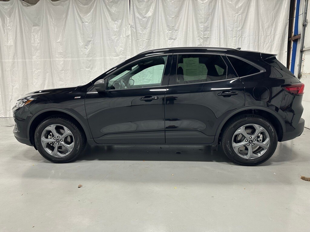 2025 Ford Escape photo 4