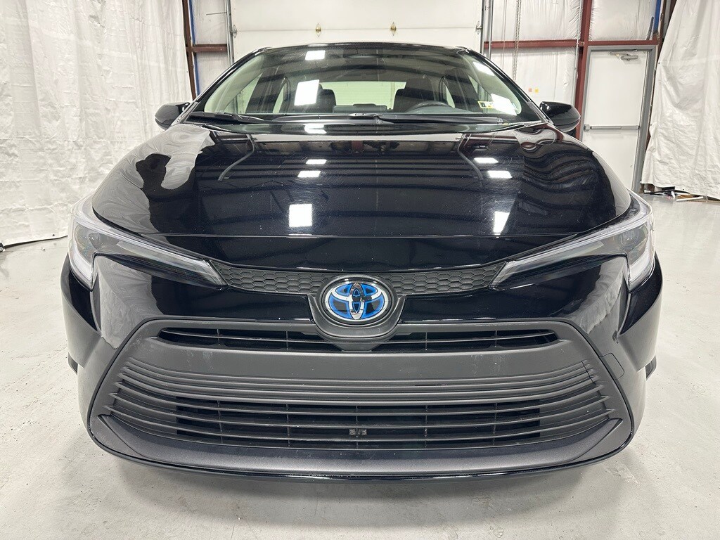 Used 2025 Toyota Corolla Hybrid LE Sedan