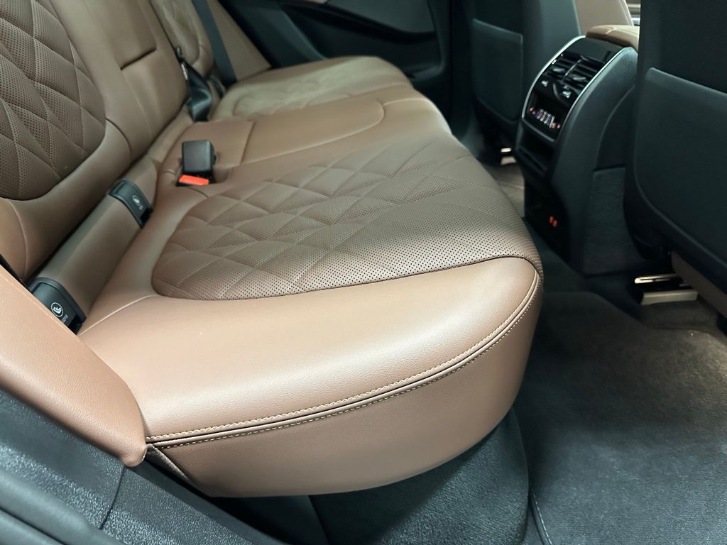 2026 BMW X5 50e - Photo 52