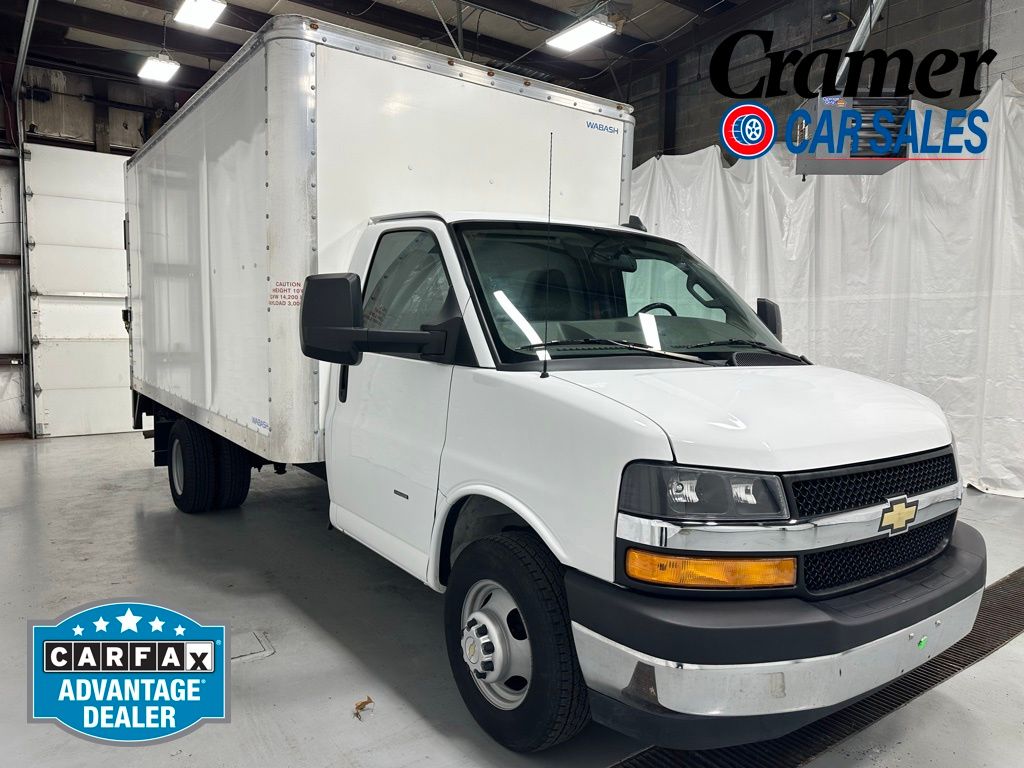 2022 Chevrolet Express Cutaway