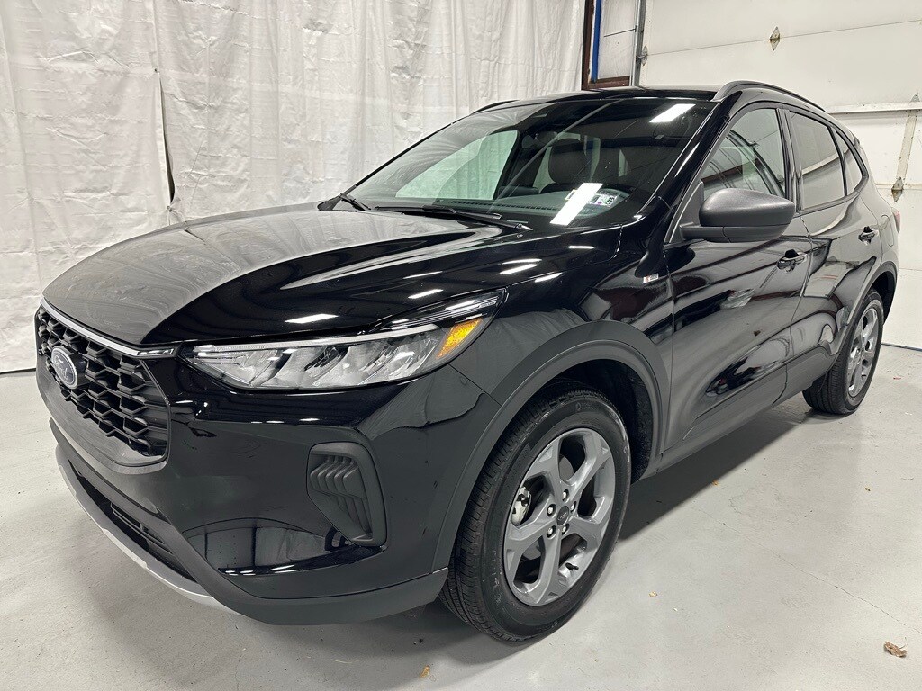 2025 Ford Escape photo 3