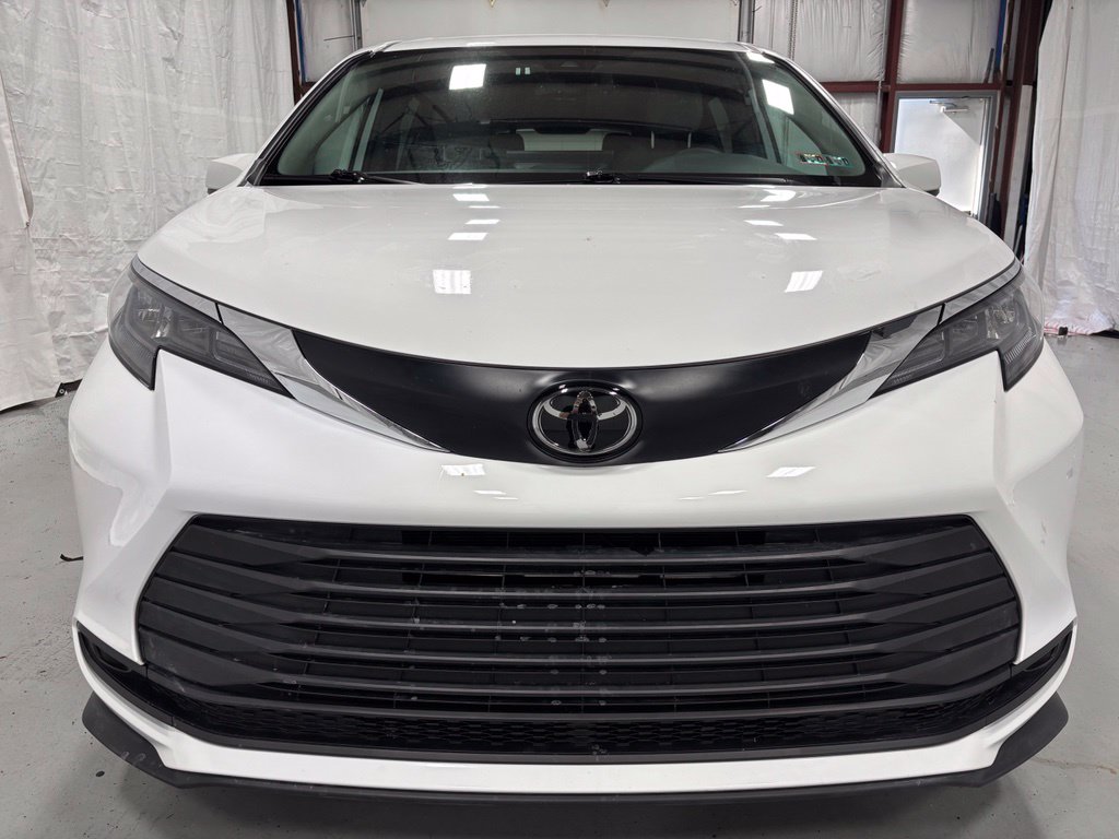 Used 2026 Toyota Sienna LE 8 Passenger Van Passenger Van