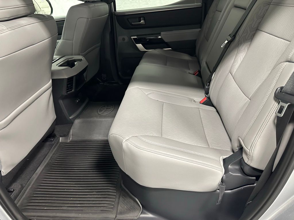 2025 Toyota Tundra Limited - Photo 44