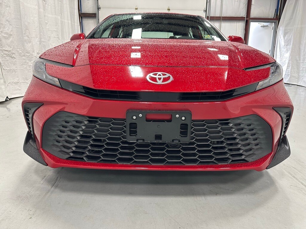 2025 Toyota Camry SE photo 2
